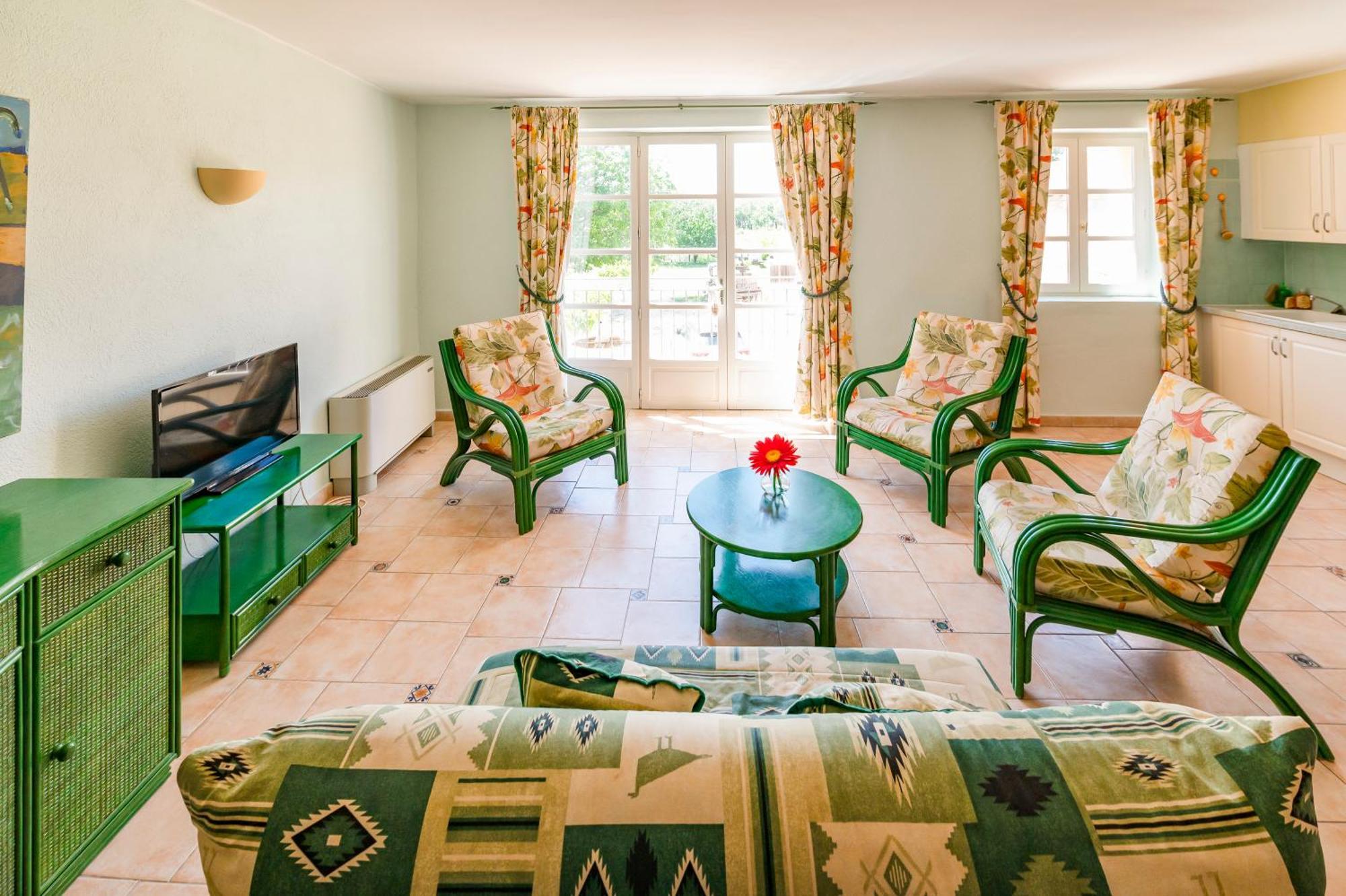 Gite Vert D'Olive Au Milieu Des Vignes - Chateau Les Apies Les Arcs-sur-Argens Esterno foto
